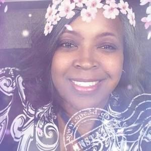 Meet your Posher, Adriane